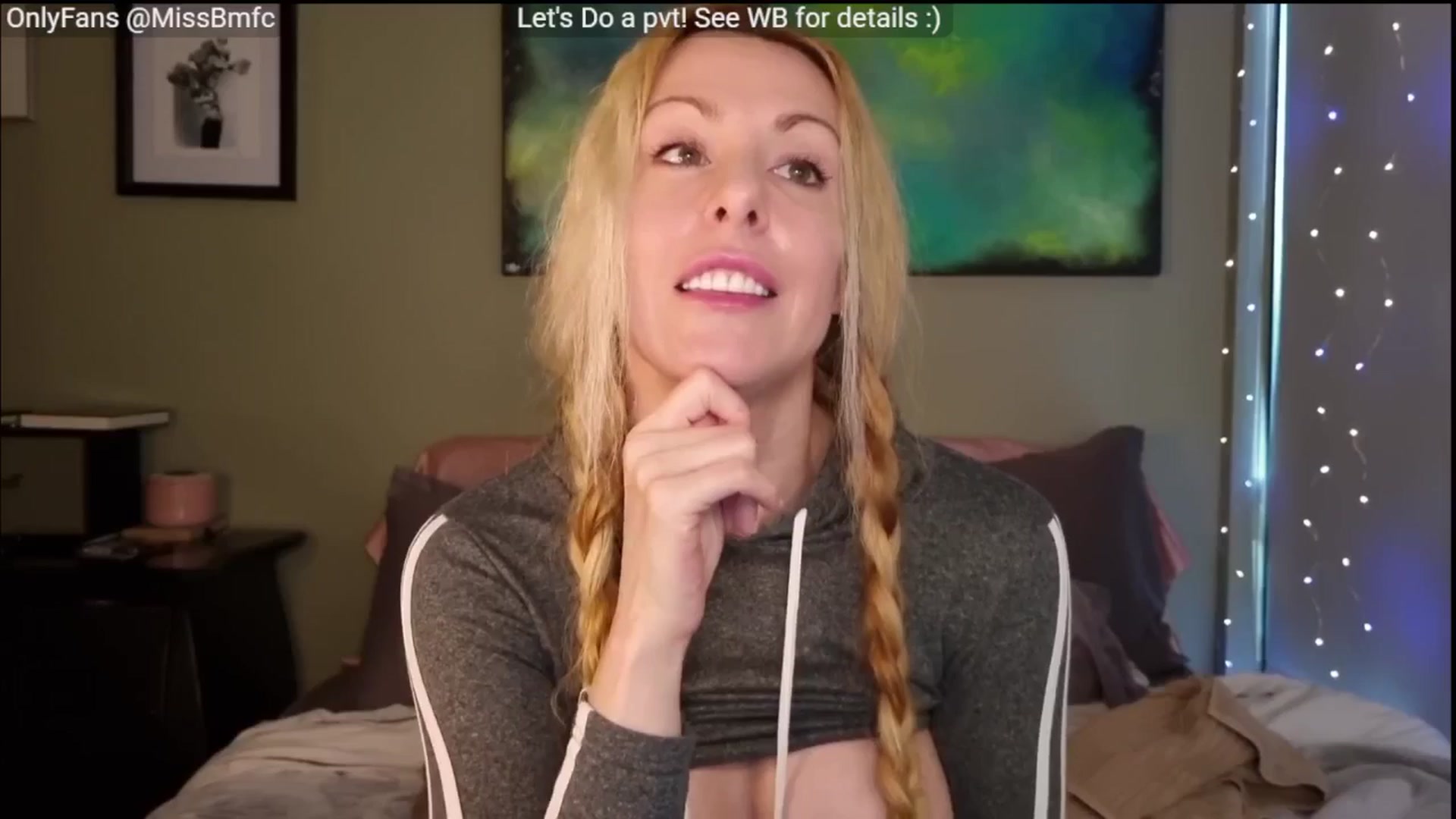 Gallery image thumbnail from aMissBliss's myfreecams stream on, 12/17/2025, 23:11 image 15 of 20