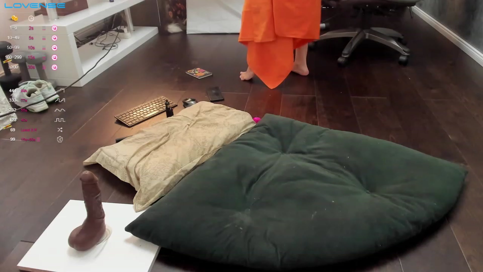 Gallery image thumbnail from aOhMyASS's myfreecams stream on, 08/04/2023, 08:35 image 19 of 20