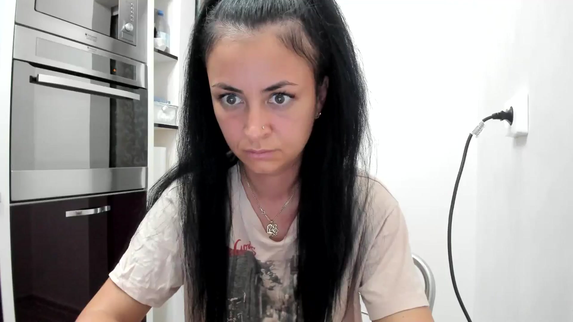 Gallery image thumbnail from aVampirina_'s myfreecams stream on, 08/16/2024, 23:23 image 6 of 20