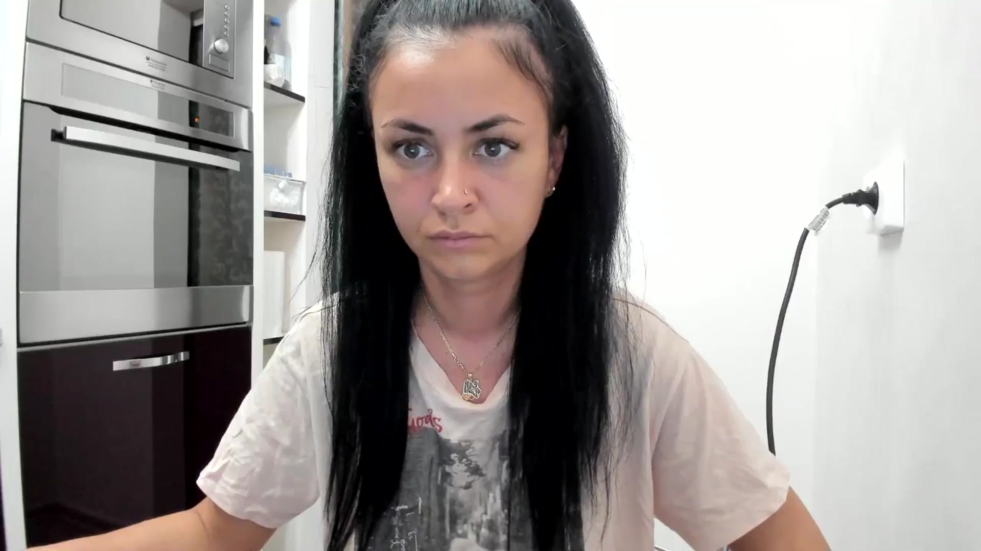 Gallery image thumbnail from aVampirina_'s myfreecams stream on, 08/16/2024, 23:23 image 4 of 20