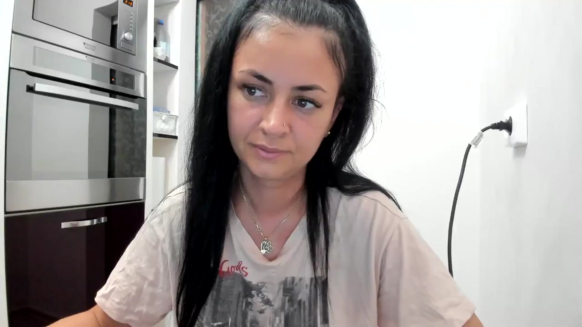 Gallery image thumbnail from aVampirina_'s myfreecams stream on, 08/16/2024, 23:23 image 13 of 20