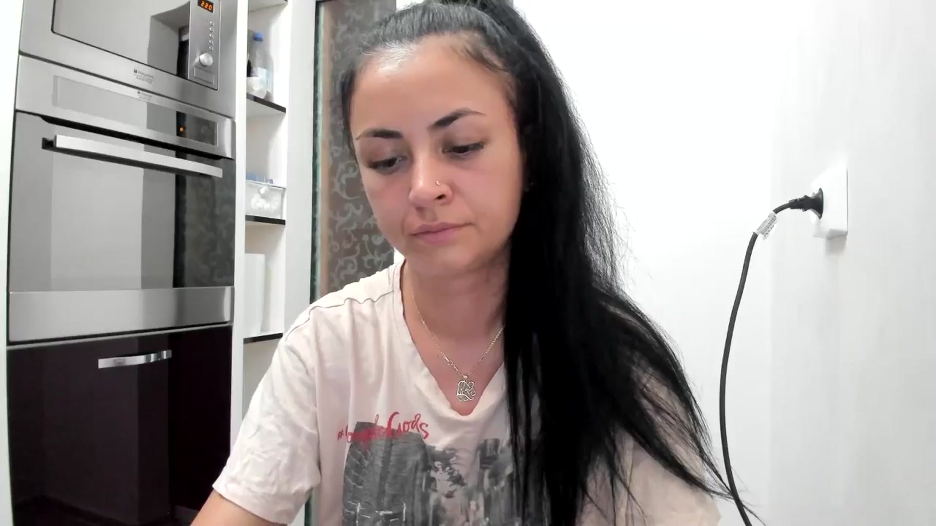 Gallery image thumbnail from aVampirina_'s myfreecams stream on, 08/16/2024, 23:23 image 17 of 20