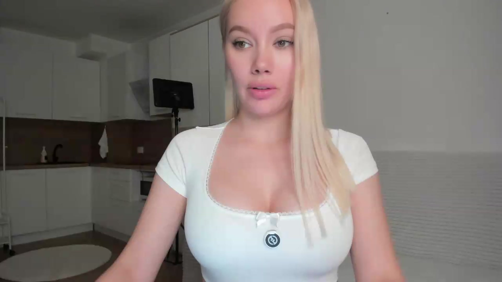Gallery image thumbnail from a_missmfc's myfreecams stream on, 08/21/2026, 09:16 image 3 of 20