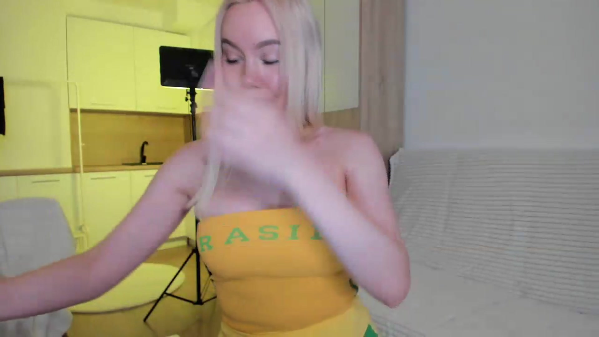 Gallery image thumbnail from a_missmfc's myfreecams stream on, 08/23/2026, 08:33 image 6 of 20