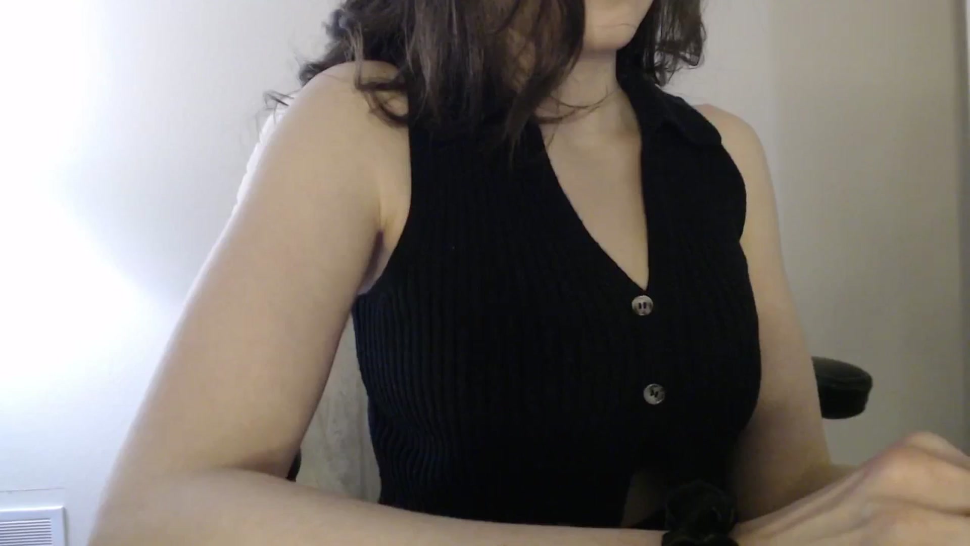 Gallery image thumbnail from a_name_'s myfreecams stream on, 04/05/2026, 03:44 image 10 of 20