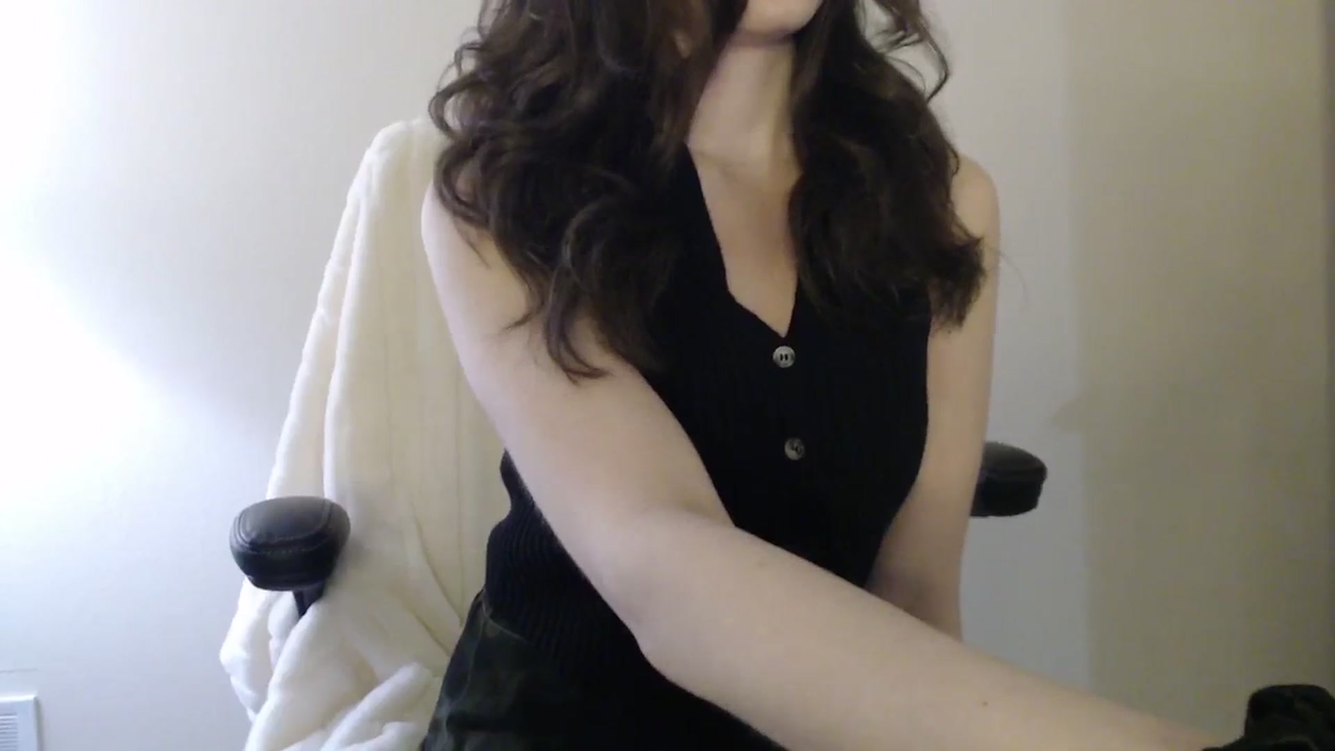 Gallery image thumbnail from a_name_'s myfreecams stream on, 04/05/2026, 03:44 image 6 of 20