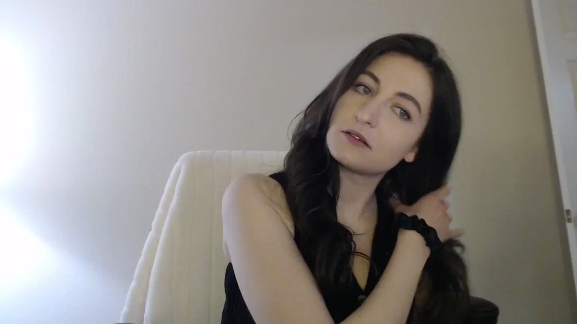 Gallery image thumbnail from a_name_'s myfreecams stream on, 04/05/2026, 03:44 image 2 of 20