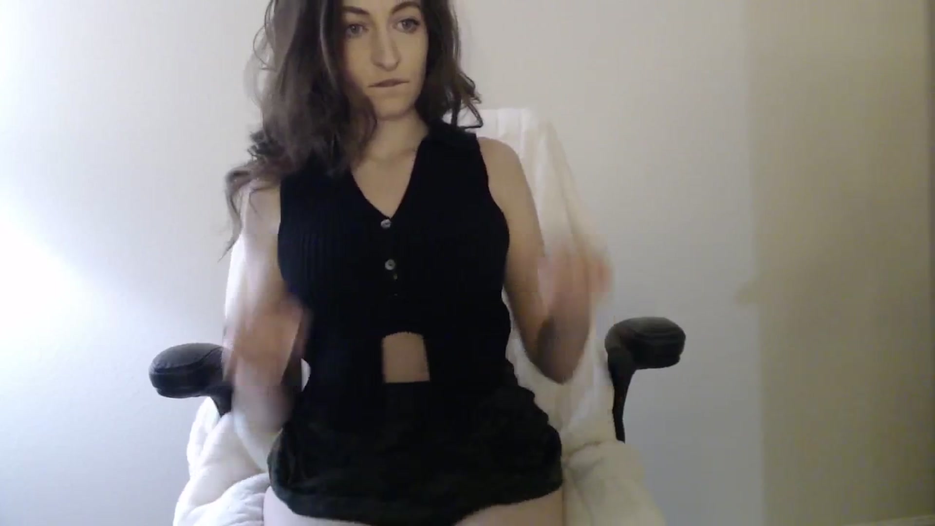 Gallery image thumbnail from a_name_'s myfreecams stream on, 04/05/2026, 03:44 image 9 of 20