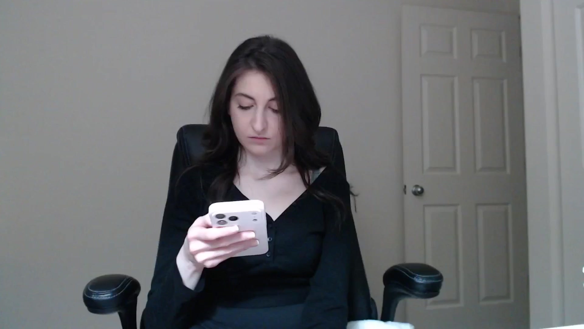 Gallery image thumbnail from a_name_'s myfreecams stream on, 04/06/2026, 01:31 image 20 of 20