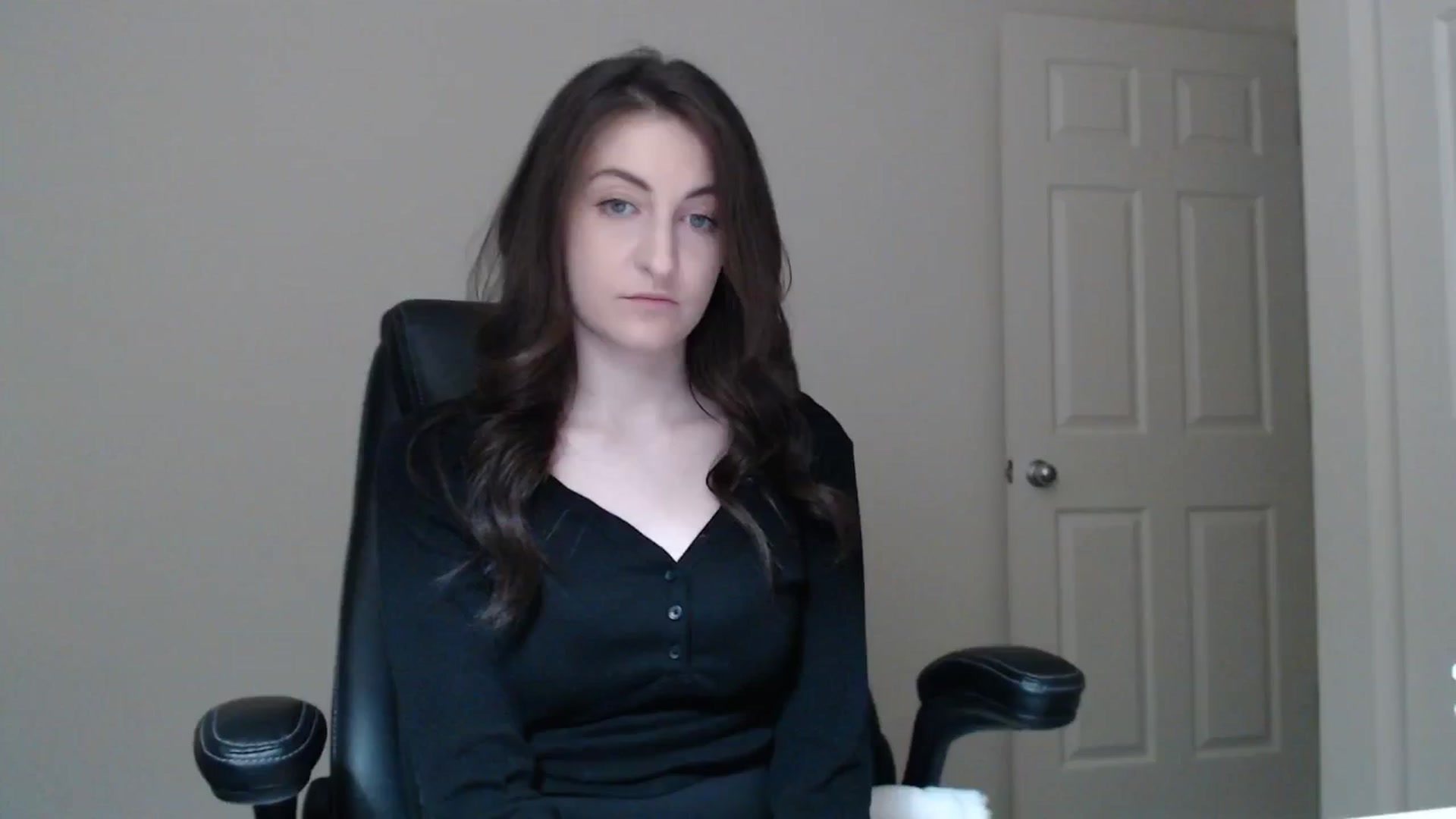 Gallery image thumbnail from a_name_'s myfreecams stream on, 04/06/2026, 01:31 image 13 of 20