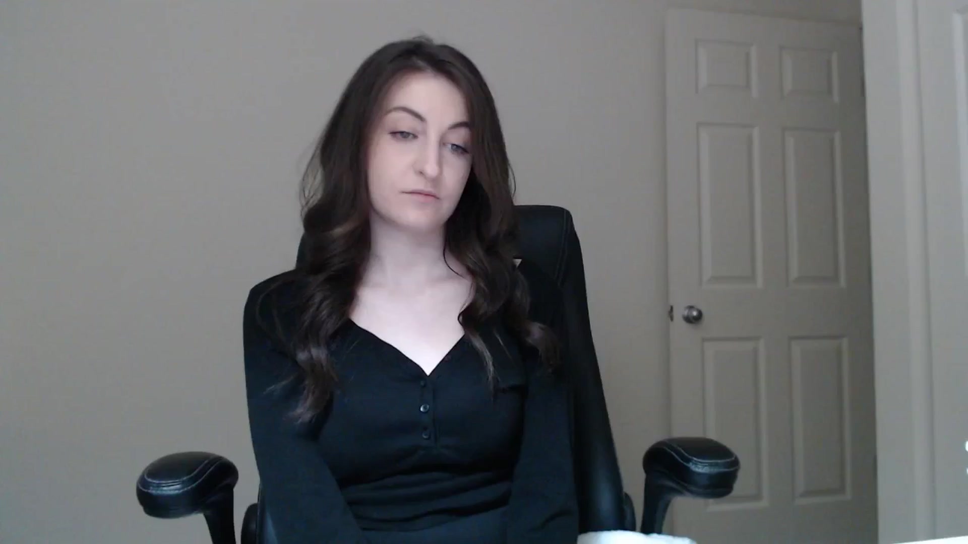 Gallery image thumbnail from a_name_'s myfreecams stream on, 04/06/2026, 01:31 image 12 of 20