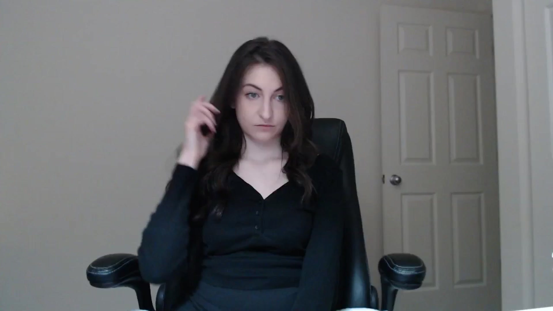 Gallery image thumbnail from a_name_'s myfreecams stream on, 04/06/2026, 01:31 image 15 of 20