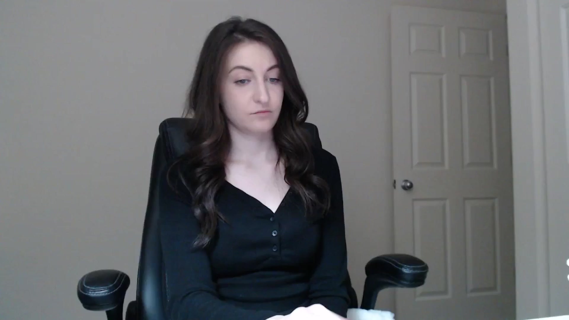 Gallery image thumbnail from a_name_'s myfreecams stream on, 04/06/2026, 01:31 image 5 of 20