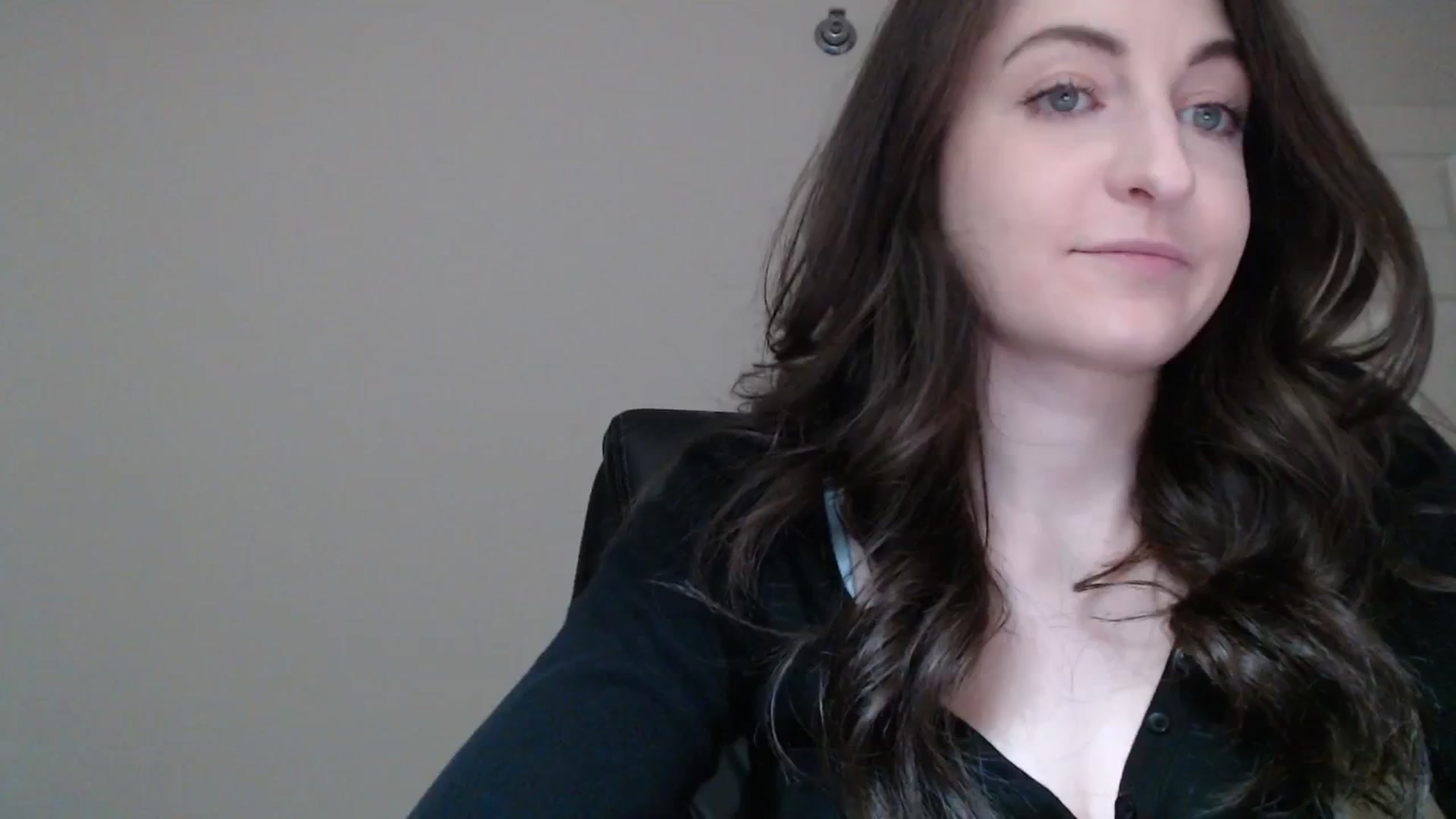 Gallery image thumbnail from a_name_'s myfreecams stream on, 04/06/2026, 03:11 image 17 of 20