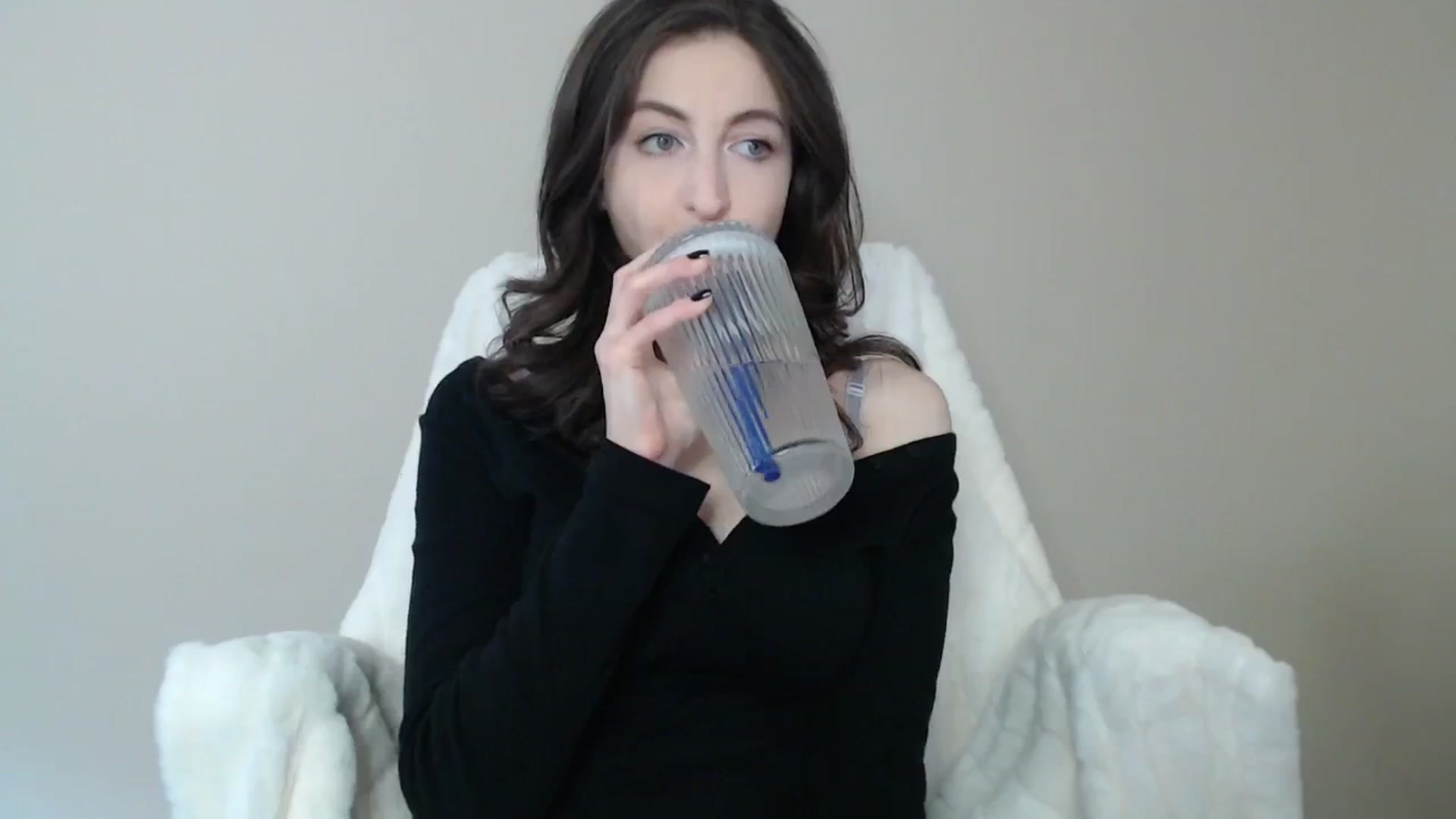 Gallery image thumbnail from a_name_'s myfreecams stream on, 04/22/2026, 02:45 image 6 of 20