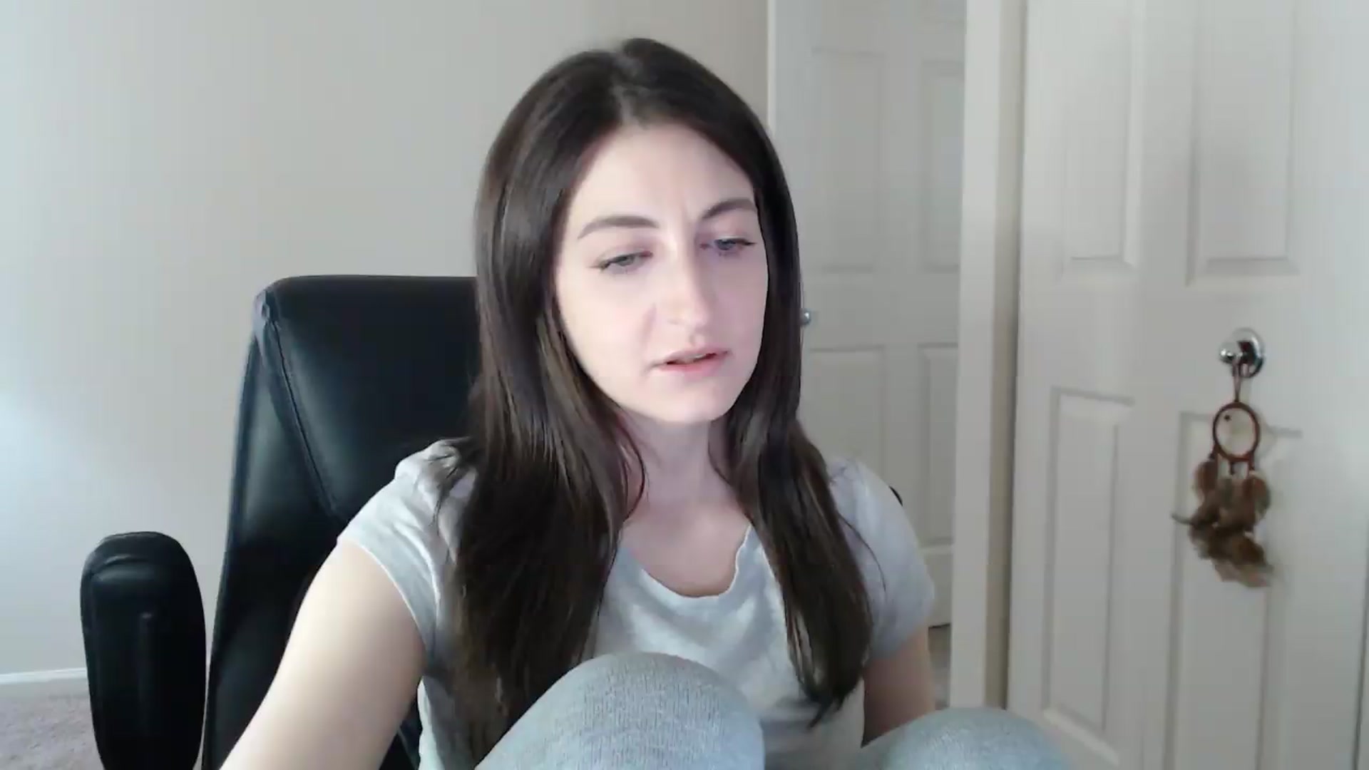 Gallery image thumbnail from a_name_'s myfreecams stream on, 04/24/2026, 04:01 image 17 of 20