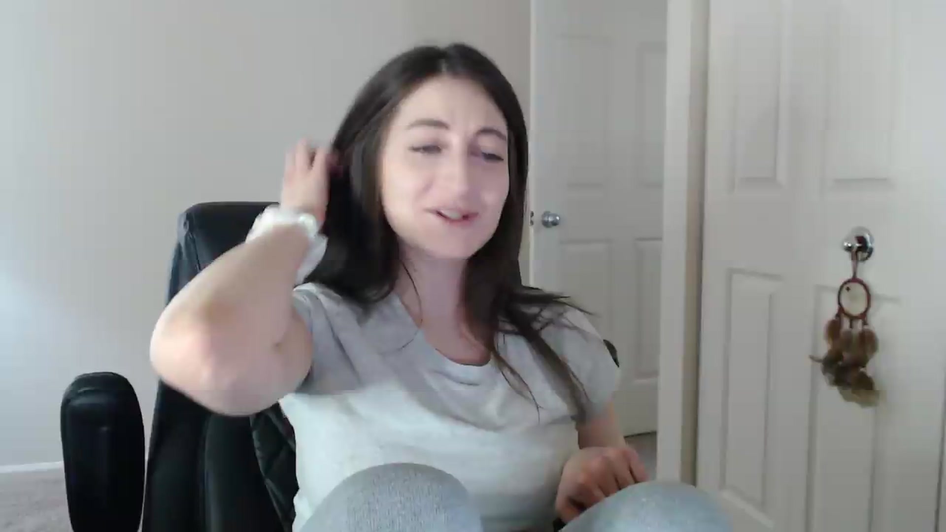 Gallery image thumbnail from a_name_'s myfreecams stream on, 04/24/2026, 04:01 image 16 of 20