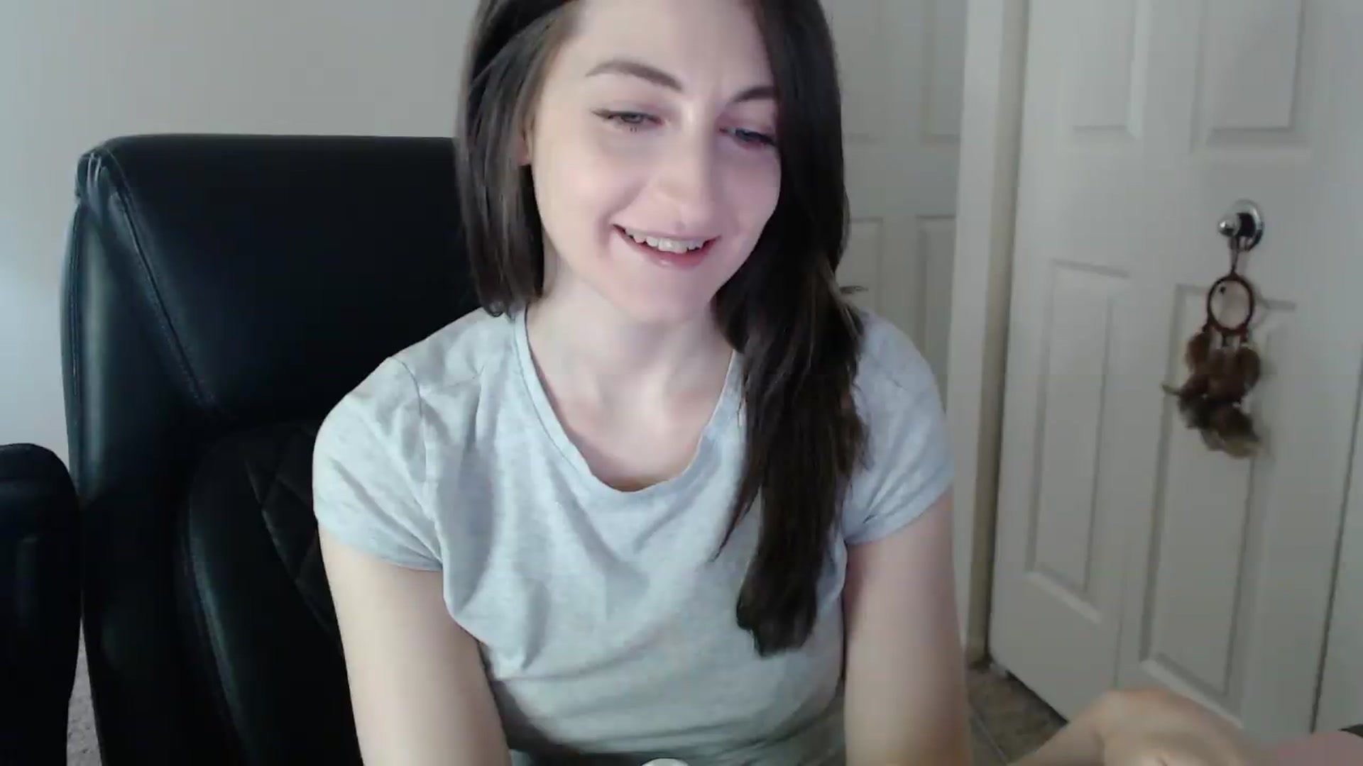 Gallery image thumbnail from a_name_'s myfreecams stream on, 04/24/2026, 04:01 image 10 of 20