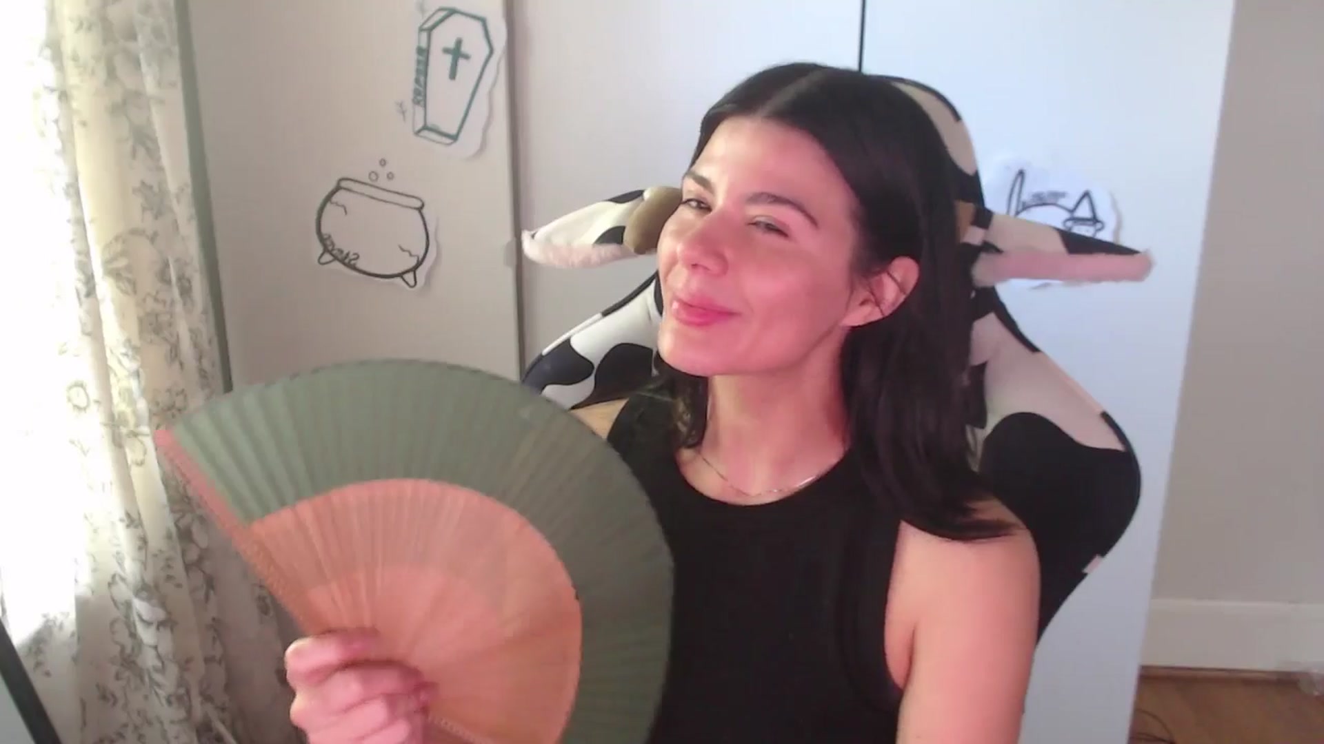 Gallery image thumbnail from a_prattler's myfreecams stream on, 10/04/2025, 21:02 image 8 of 20