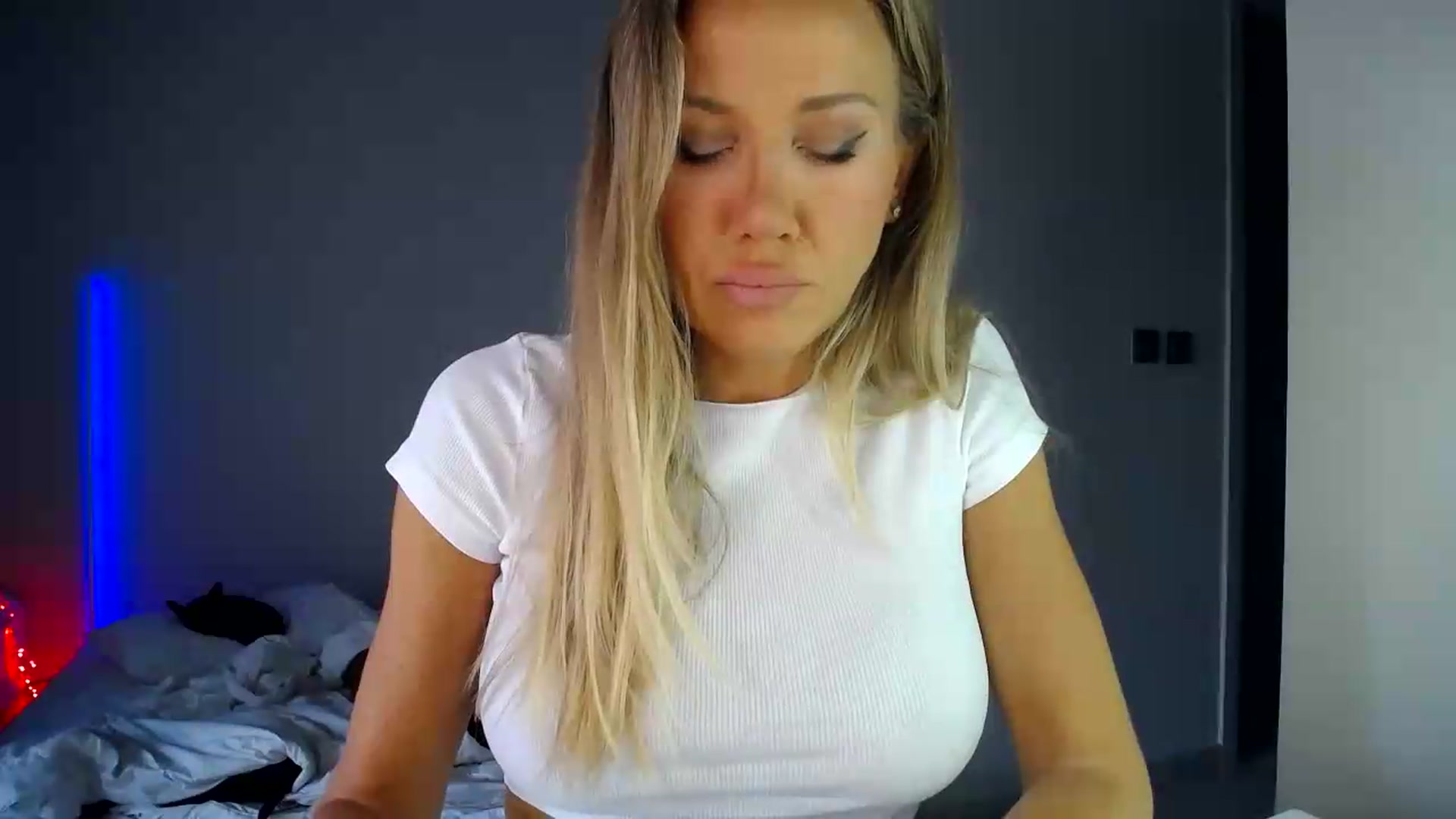 Gallery image thumbnail from aaaaaaaaaaaay's myfreecams stream on, 08/22/2026, 05:38 image 6 of 20