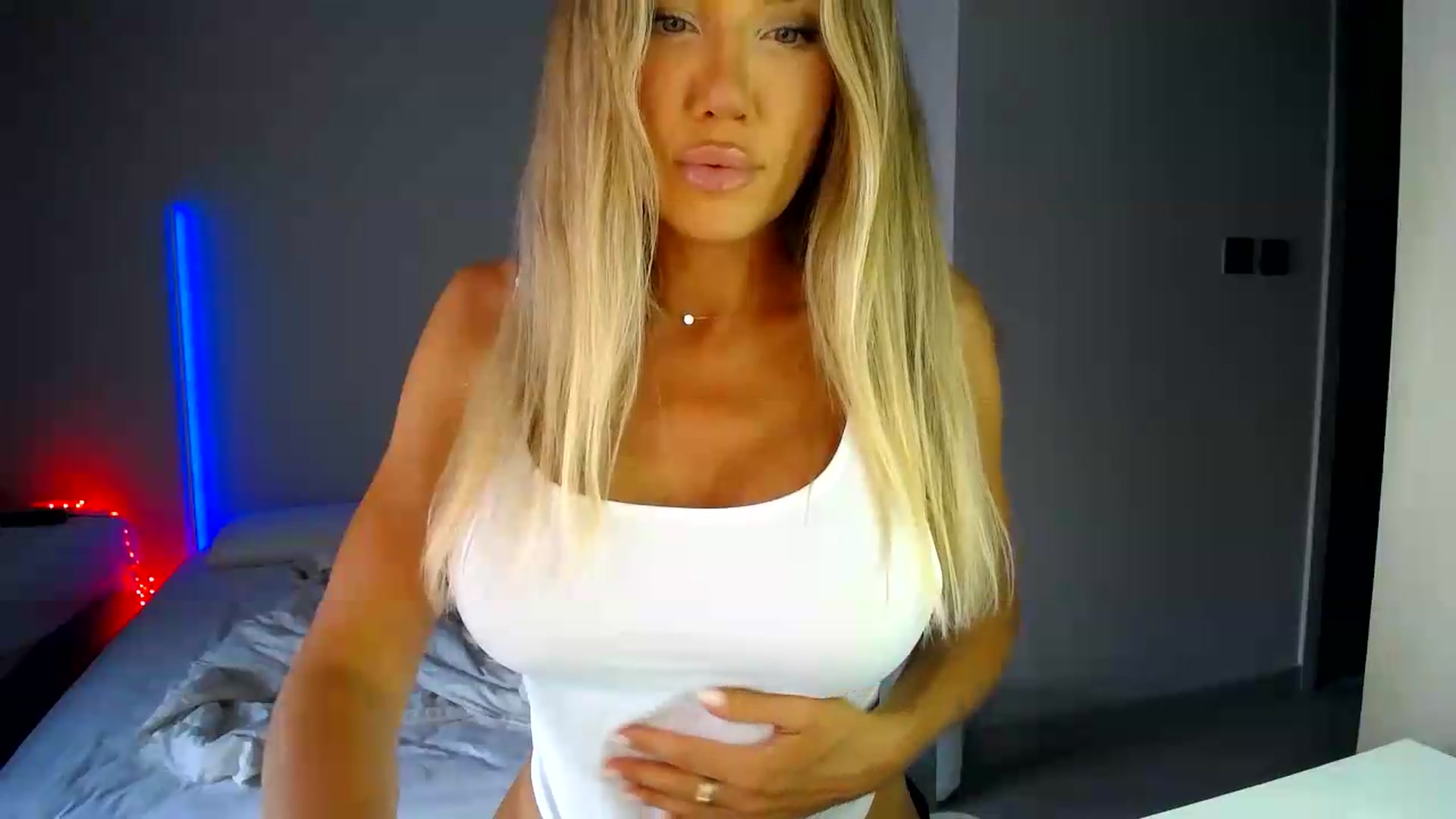 Gallery image thumbnail from aaaaaaaaaaaay's myfreecams stream on, 09/05/2026, 06:11 image 7 of 20