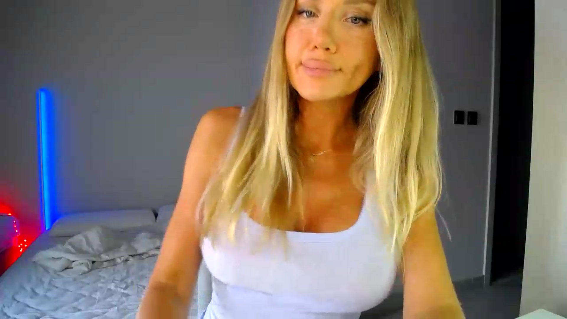 Gallery image thumbnail from aaaaaaaaaaaay's myfreecams stream on, 09/08/2026, 05:55 image 12 of 20