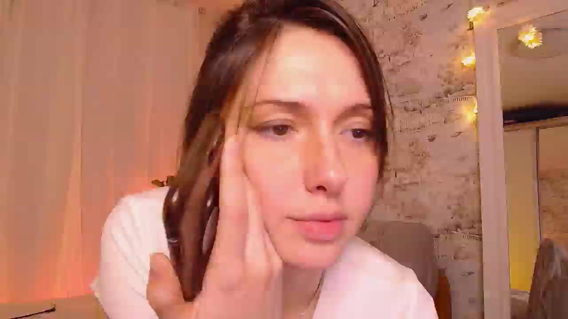 Gallery image thumbnail from aaahMyAnnaxxx's myfreecams stream on, 10/21/2024, 24:07 image 20 of 20