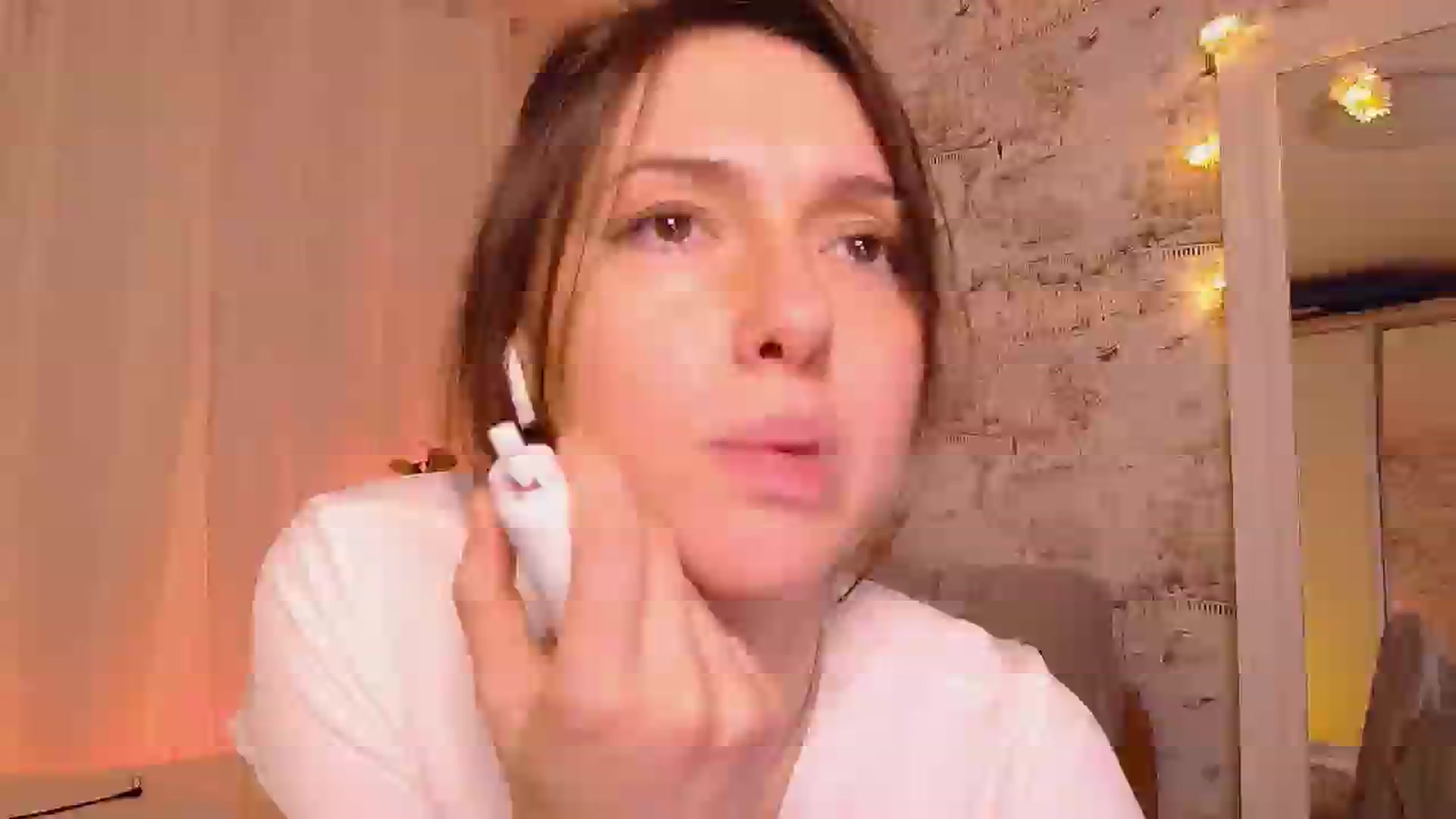 Gallery image thumbnail from aaahMyAnnaxxx's myfreecams stream on, 10/21/2024, 24:07 image 18 of 20