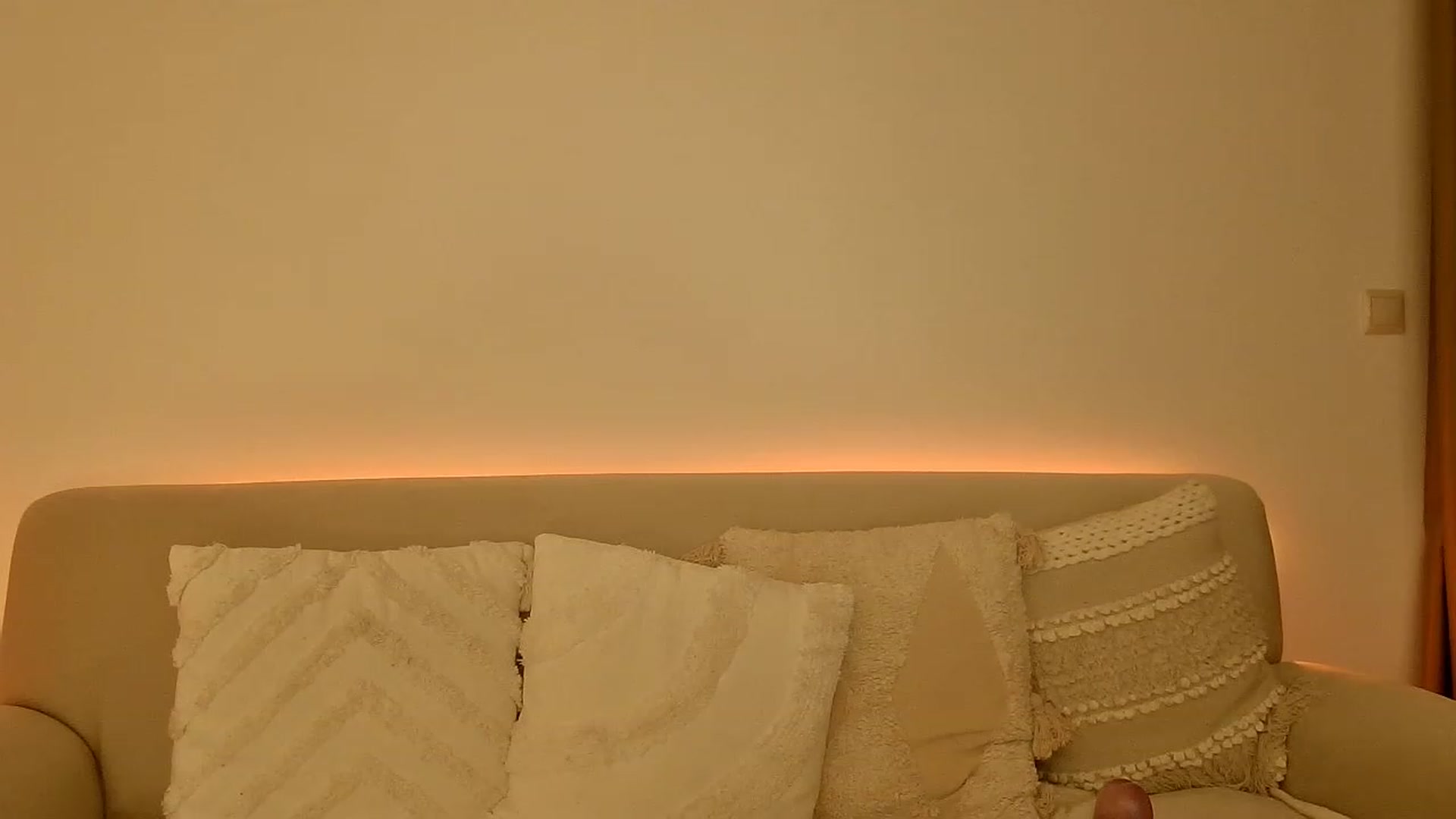 Gallery image thumbnail from abigail__luv's myfreecams stream on, 11/01/2023, 12:02 image 6 of 20
