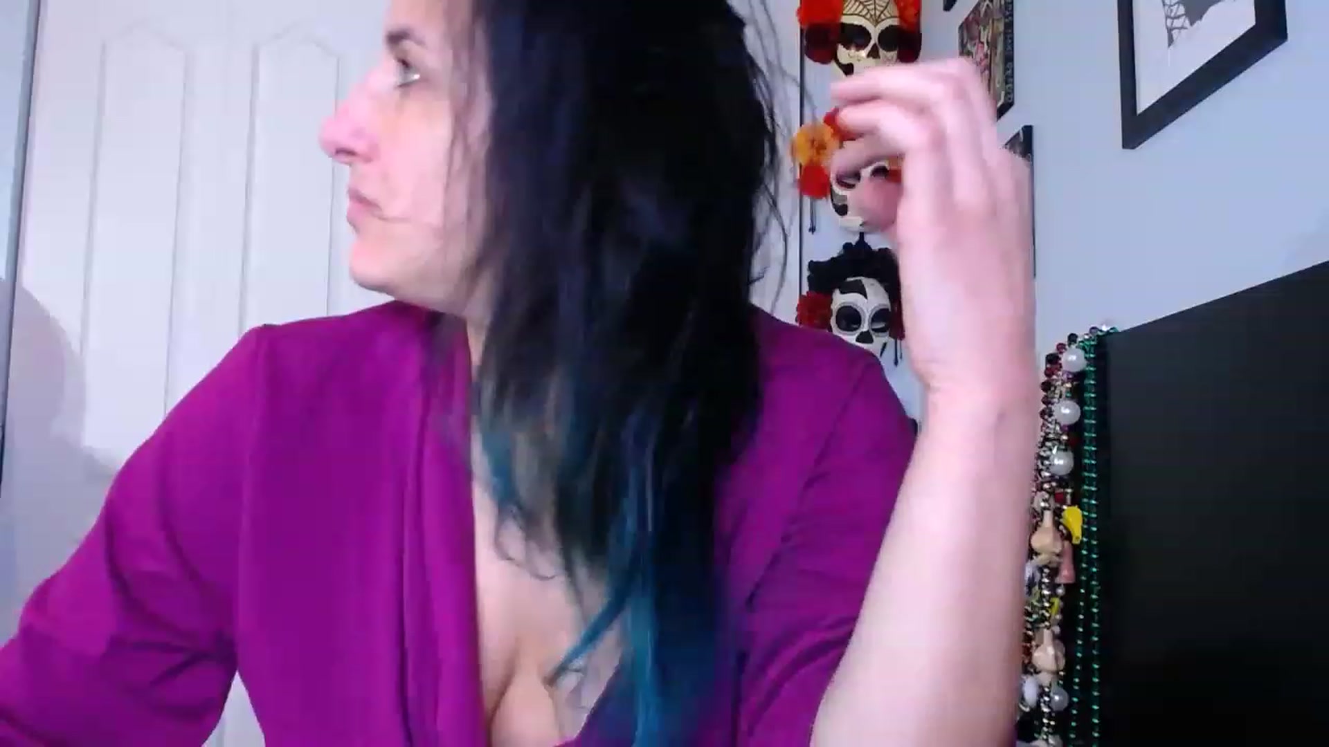 Gallery image thumbnail from abustybabe's myfreecams stream on, 11/18/2022, 22:58 image 9 of 20