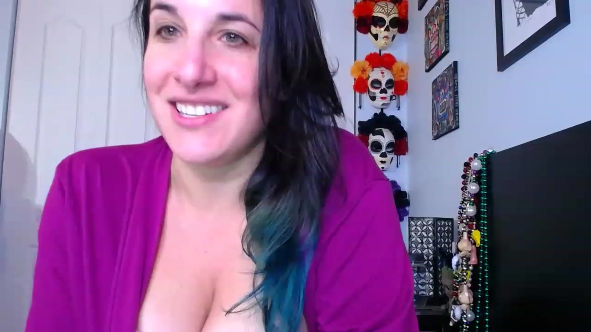 Gallery image thumbnail from abustybabe's myfreecams stream on, 11/18/2022, 22:58 image 17 of 20