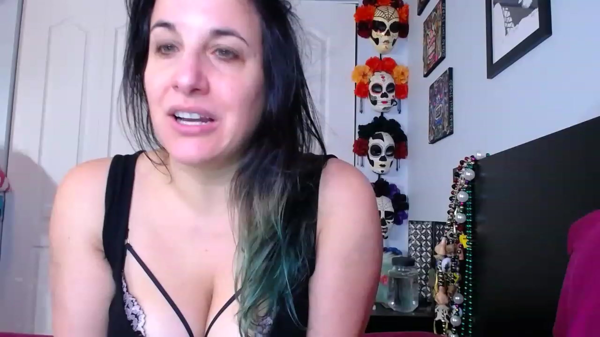 Gallery image thumbnail from abustybabe's myfreecams stream on, 12/02/2022, 22:23 image 5 of 20