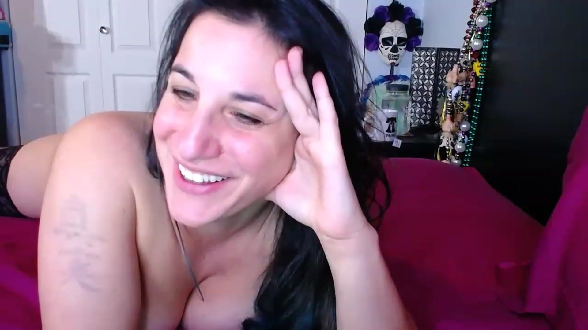 Gallery image thumbnail from abustybabe's myfreecams stream on, 12/05/2022, 23:32 image 14 of 20