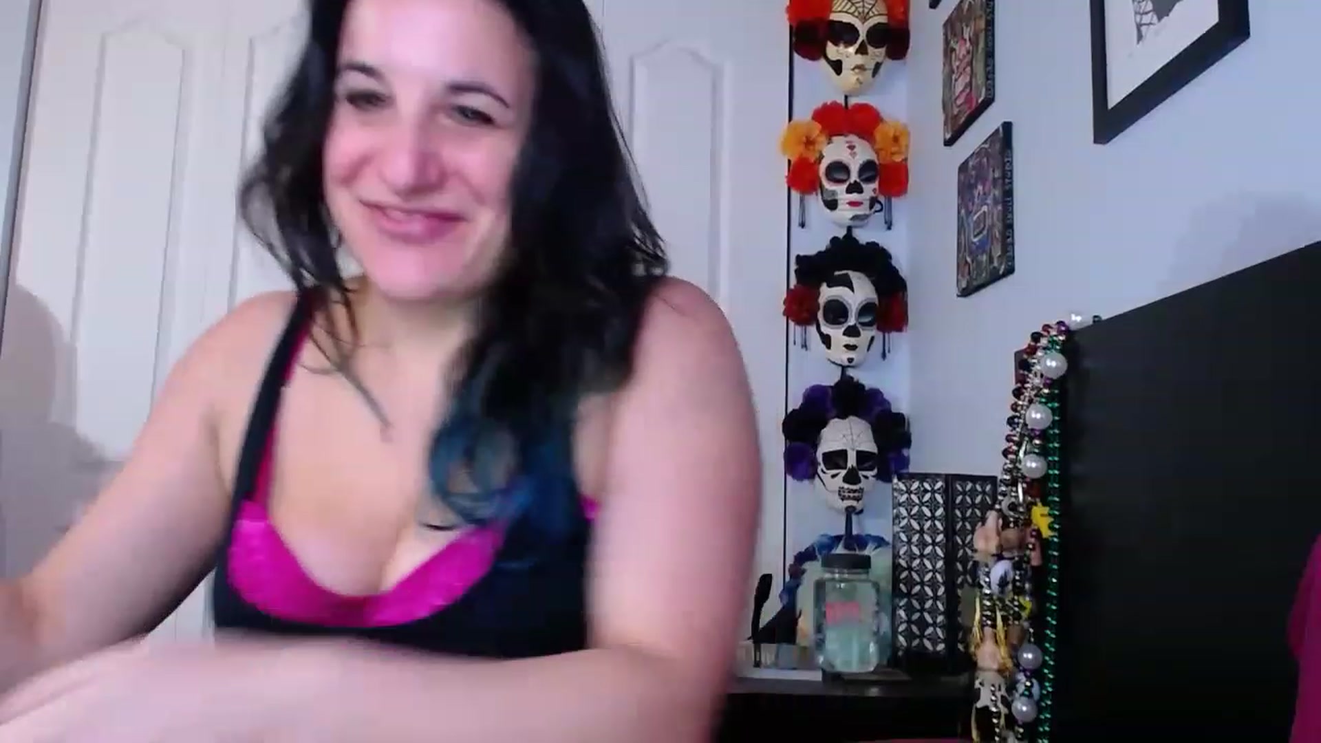Gallery image thumbnail from abustybabe's myfreecams stream on, 12/06/2022, 22:36 image 17 of 20
