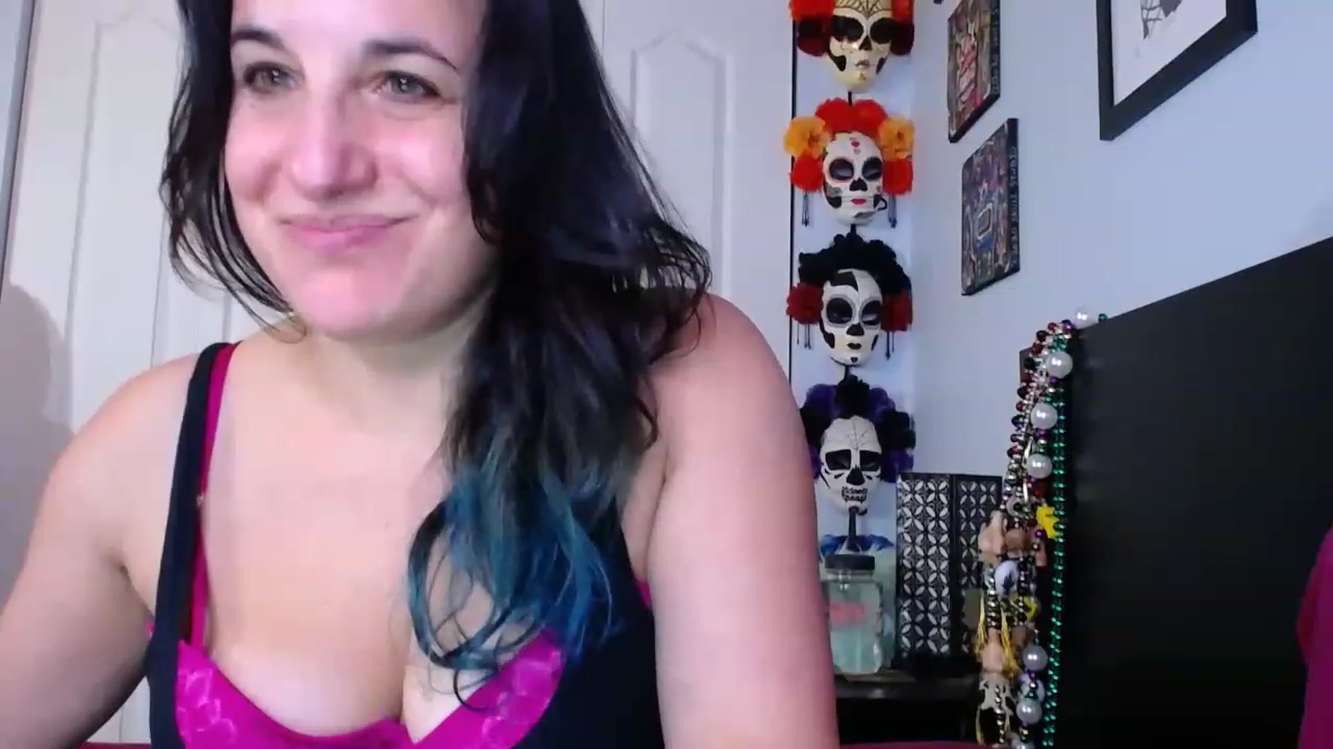 Gallery image thumbnail from abustybabe's myfreecams stream on, 12/06/2022, 22:36 image 18 of 20