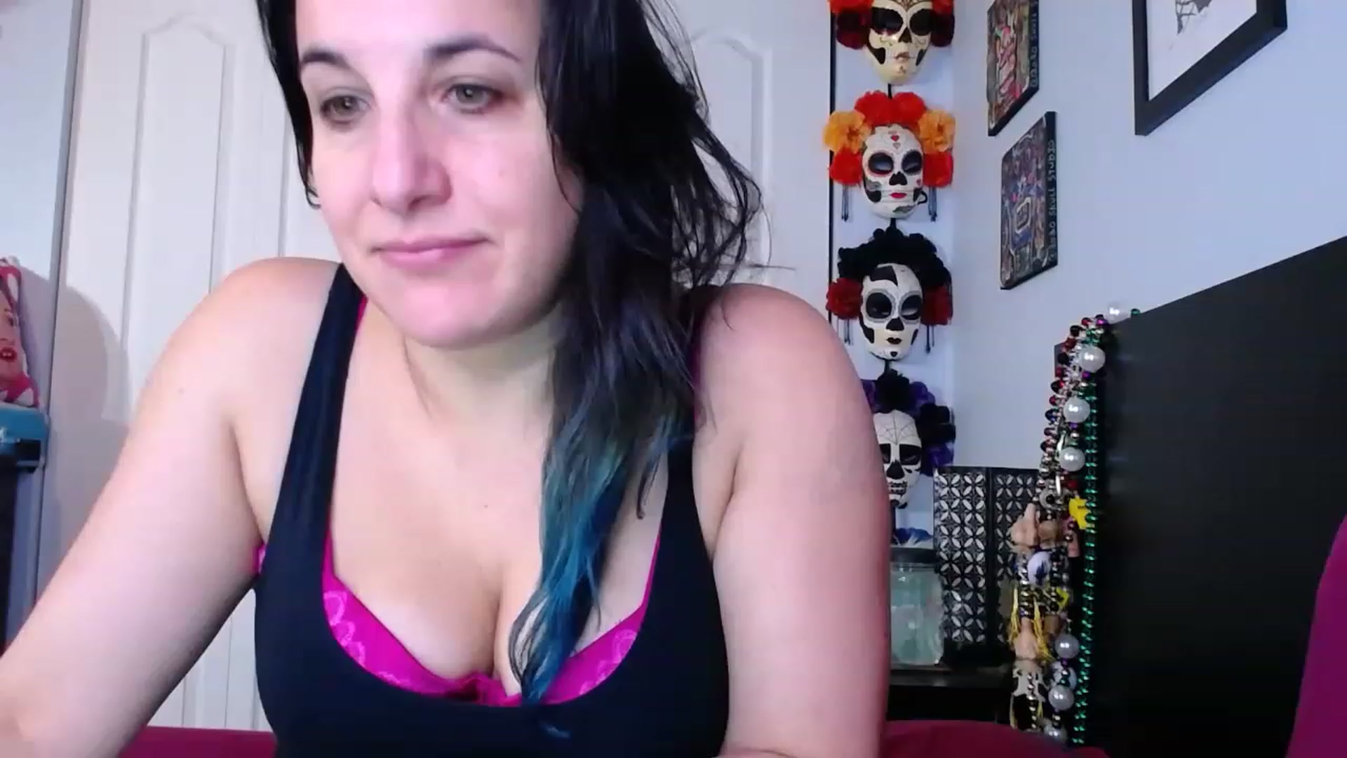 Gallery image thumbnail from abustybabe's myfreecams stream on, 12/06/2022, 22:36 image 2 of 20