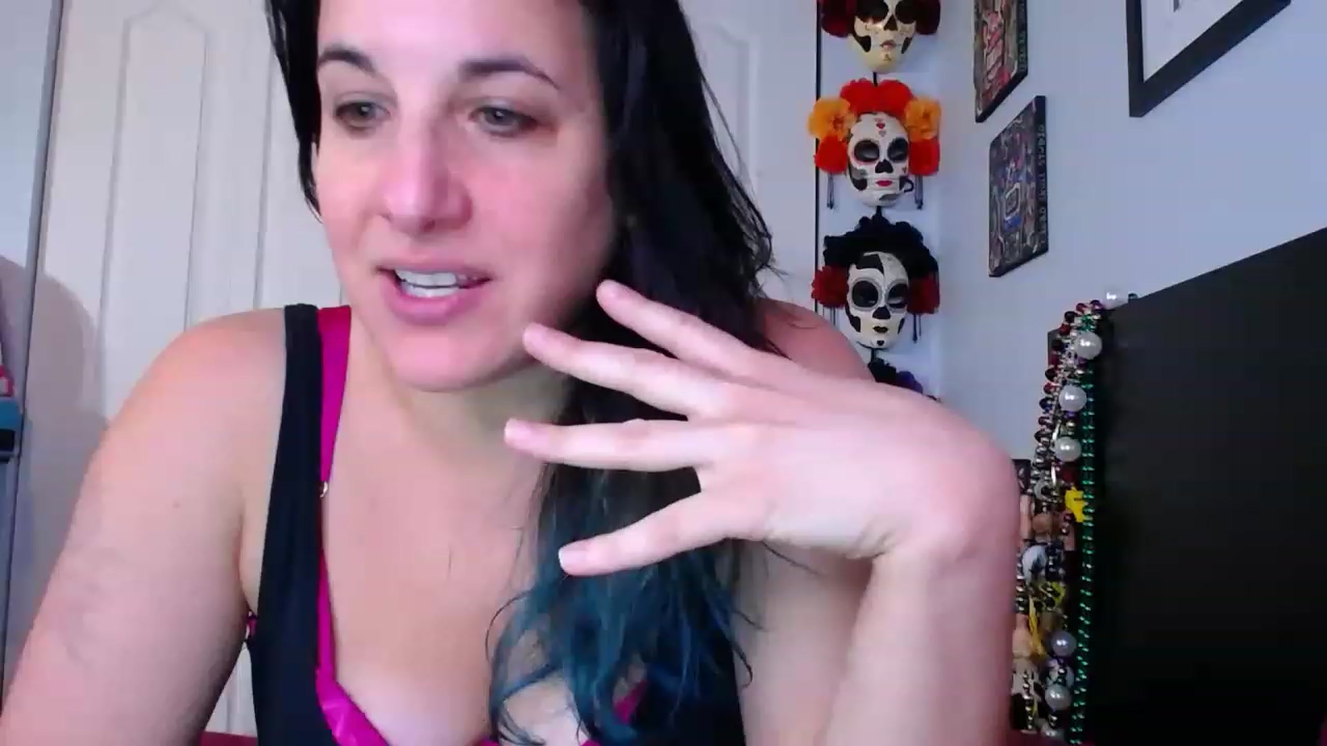 Gallery image thumbnail from abustybabe's myfreecams stream on, 12/06/2022, 23:19 image 5 of 20