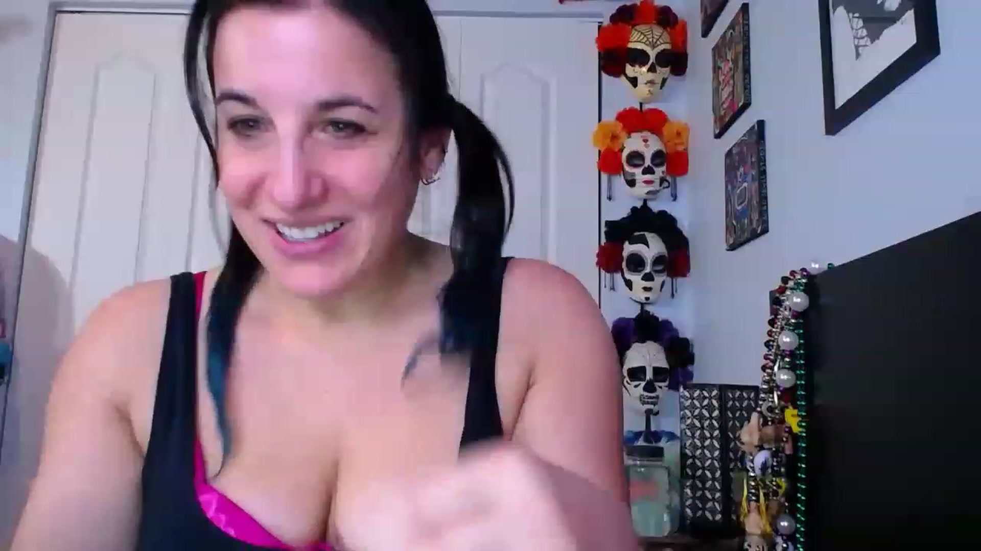 Gallery image thumbnail from abustybabe's myfreecams stream on, 12/06/2022, 23:19 image 7 of 20