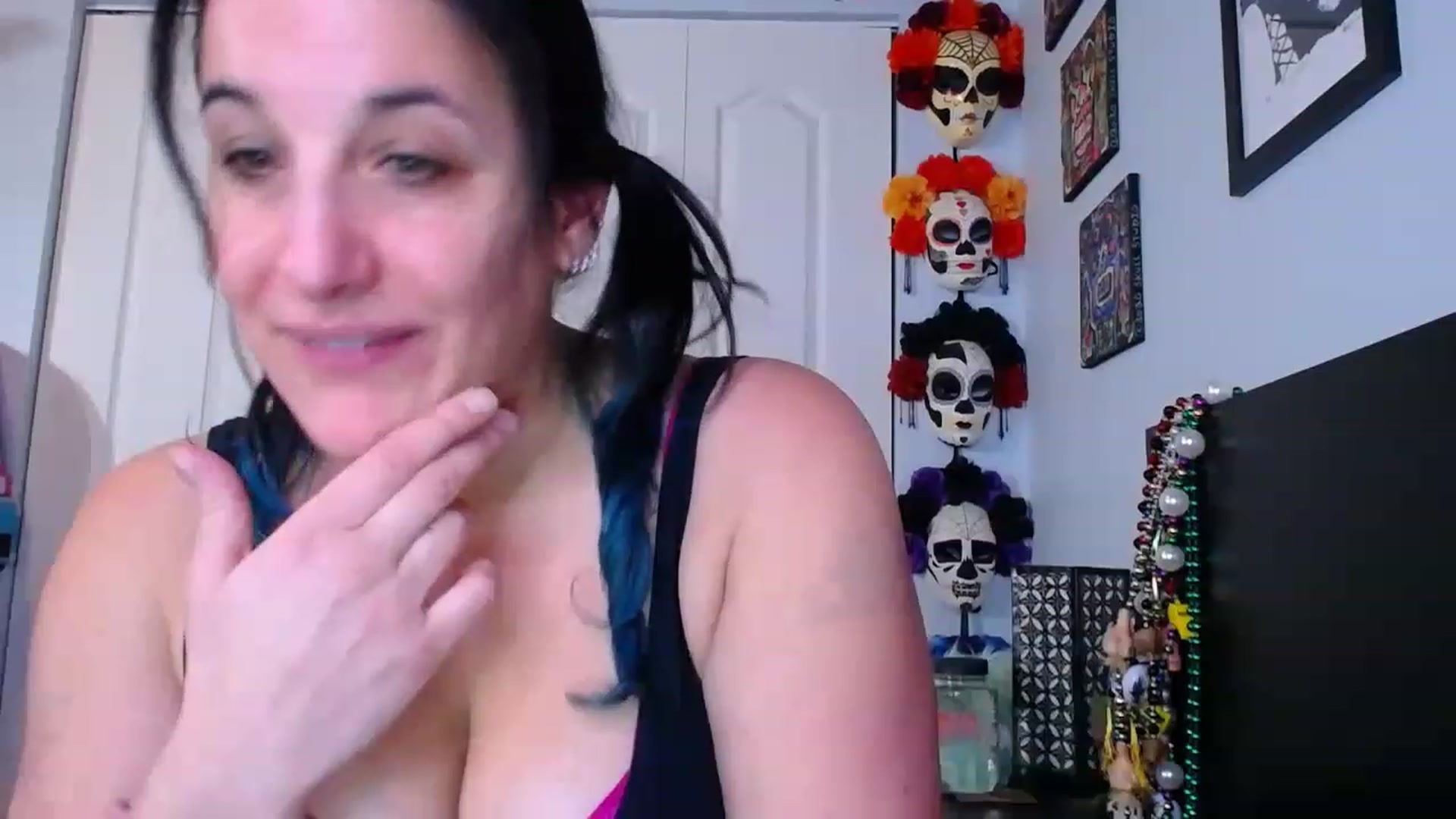Gallery image thumbnail from abustybabe's myfreecams stream on, 12/06/2022, 23:19 image 12 of 20