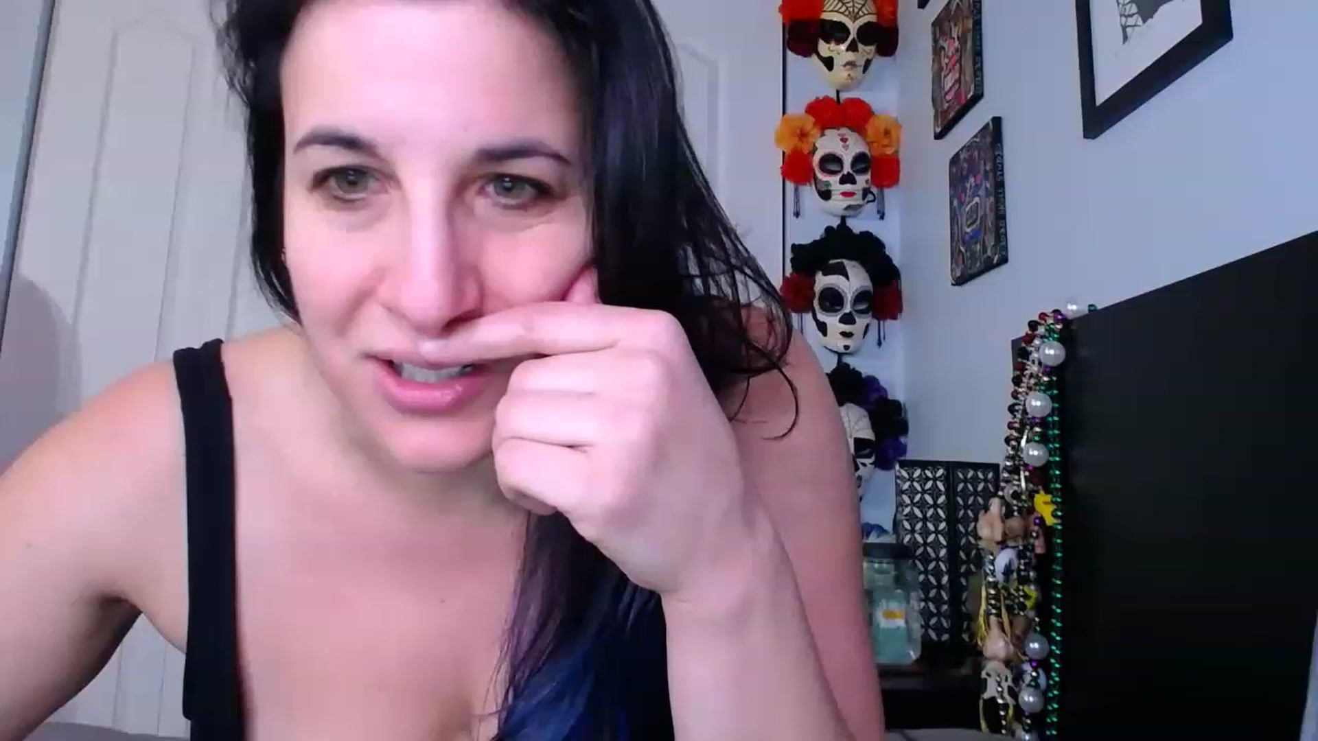 Gallery image thumbnail from abustybabe's myfreecams stream on, 12/12/2022, 23:11 image 15 of 20