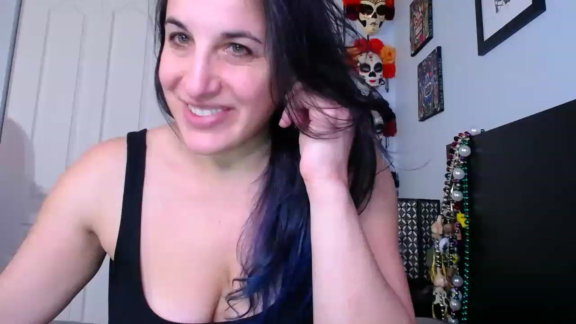 Gallery image thumbnail from abustybabe's myfreecams stream on, 12/12/2022, 23:11 image 7 of 20