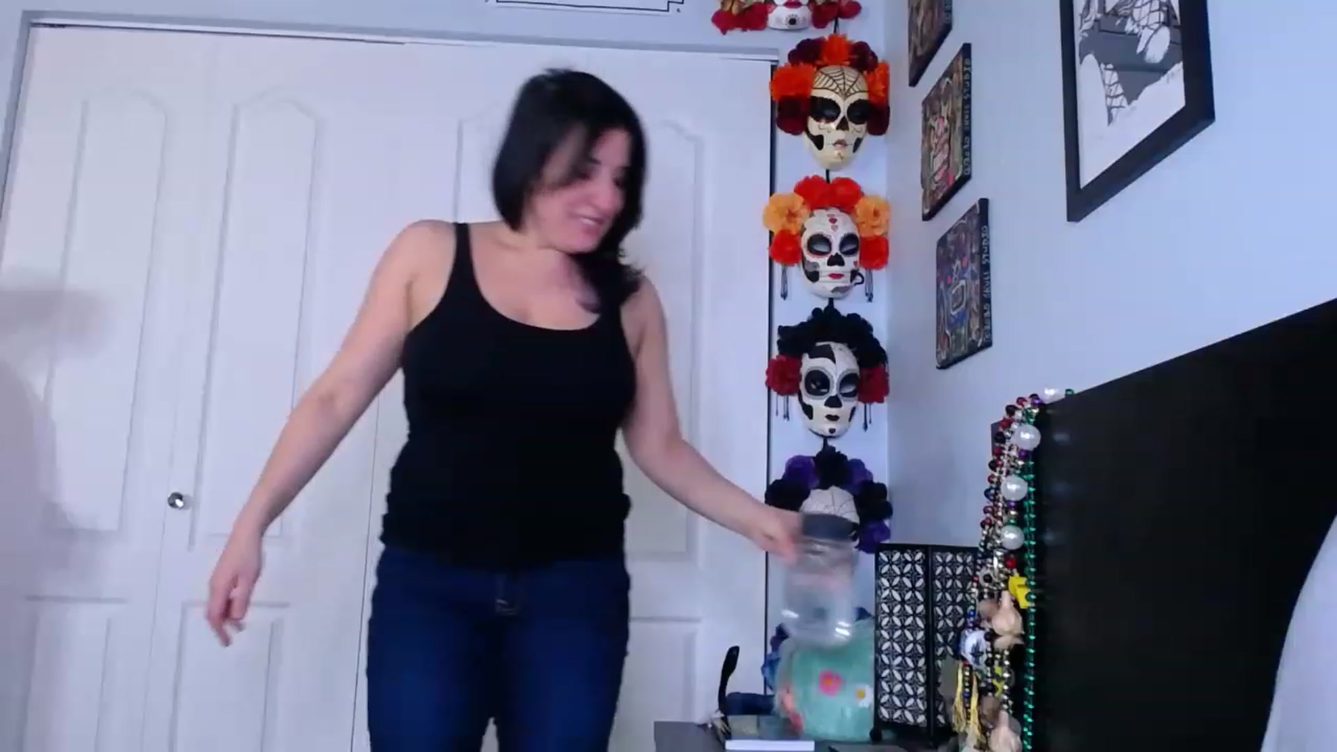 Gallery image thumbnail from abustybabe's myfreecams stream on, 12/15/2022, 22:27 image 14 of 20