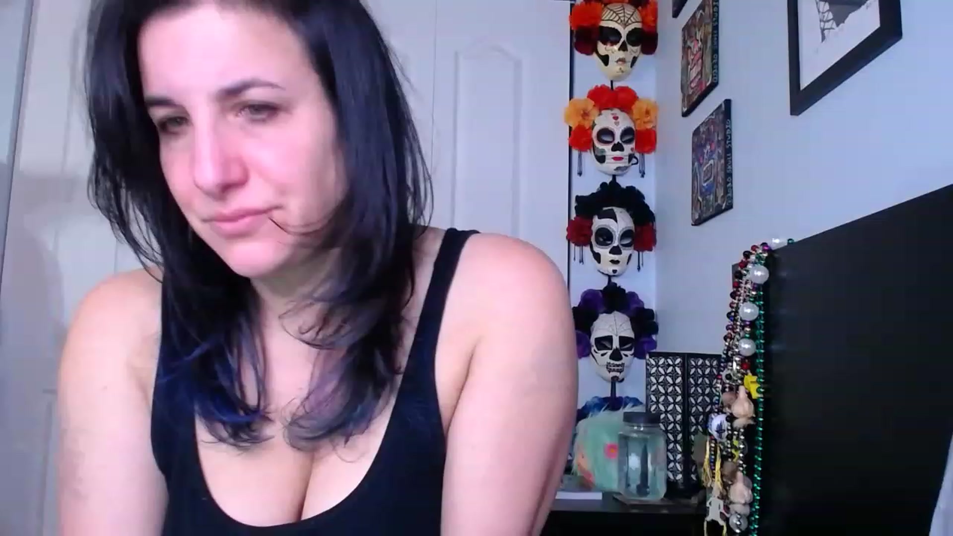 Gallery image thumbnail from abustybabe's myfreecams stream on, 12/15/2022, 22:27 image 7 of 20