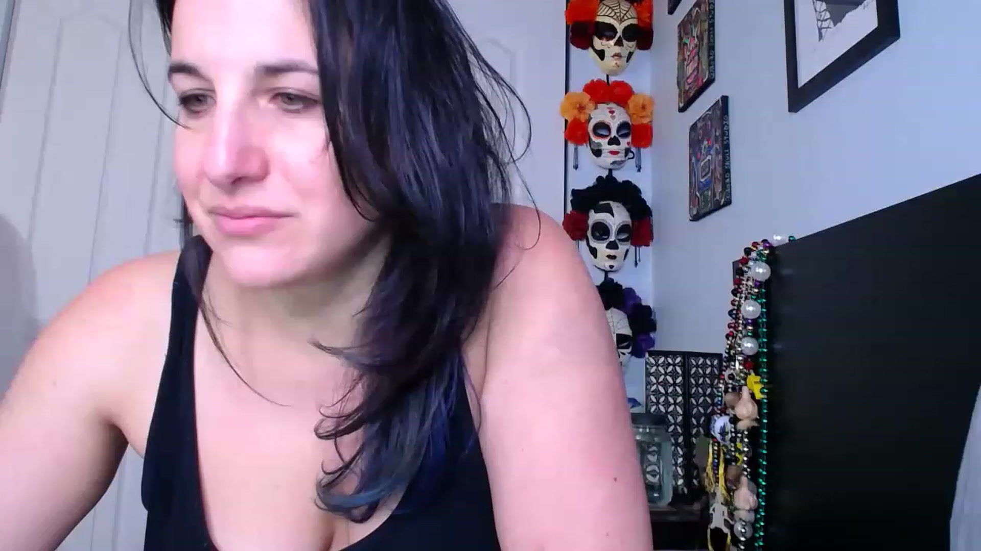 Gallery image thumbnail from abustybabe's myfreecams stream on, 12/15/2022, 23:29 image 1 of 20
