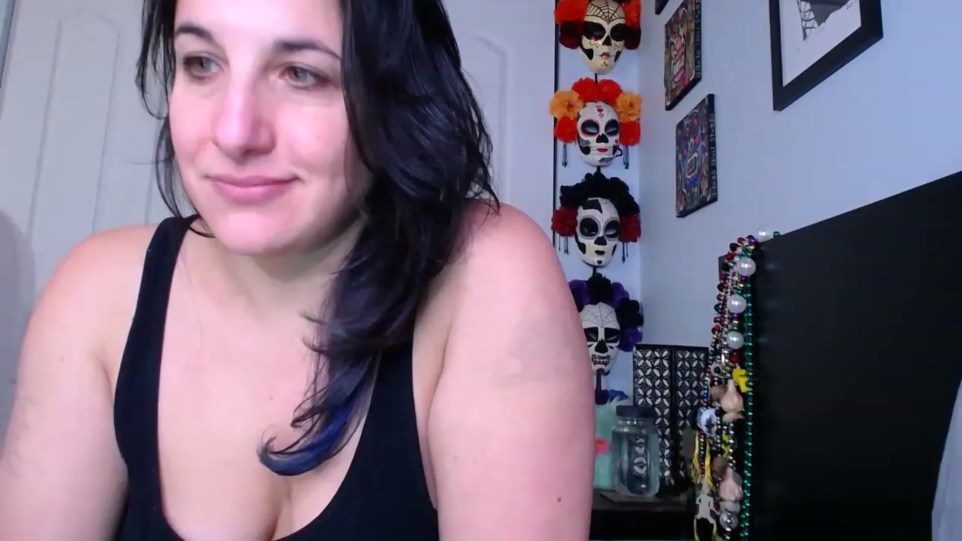 Gallery image thumbnail from abustybabe's myfreecams stream on, 12/15/2022, 23:29 image 2 of 20