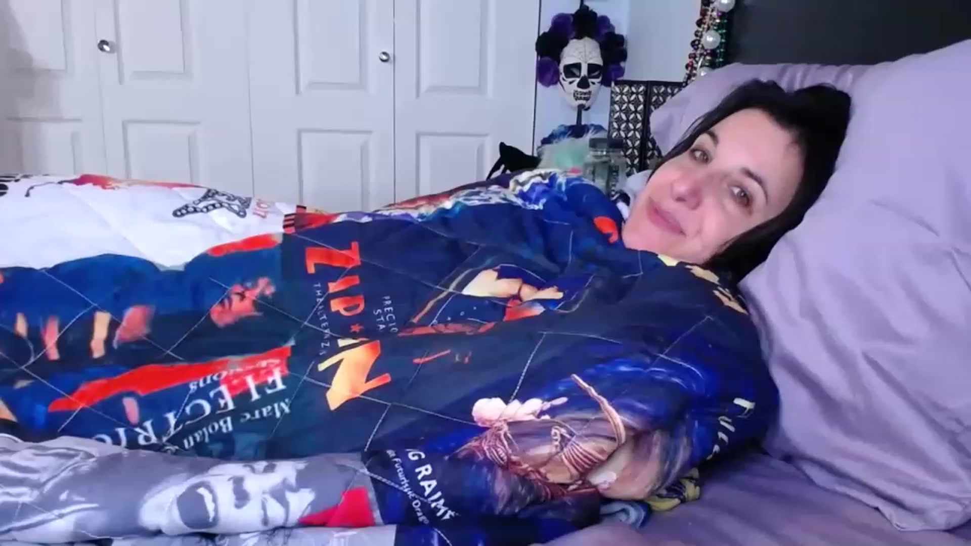 Gallery image thumbnail from abustybabe's myfreecams stream on, 12/19/2022, 23:24 image 20 of 20
