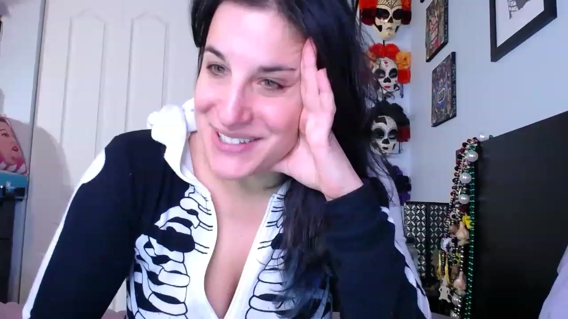 Gallery image thumbnail from abustybabe's myfreecams stream on, 12/19/2022, 23:24 image 11 of 20