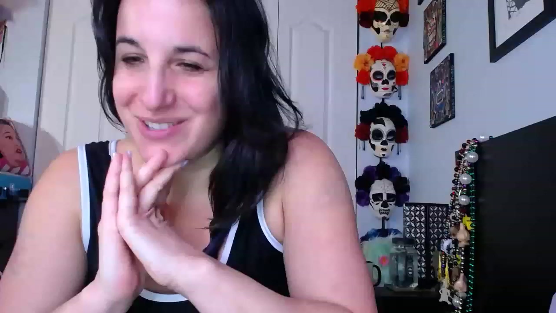 Gallery image thumbnail from abustybabe's myfreecams stream on, 12/19/2022, 23:24 image 2 of 20