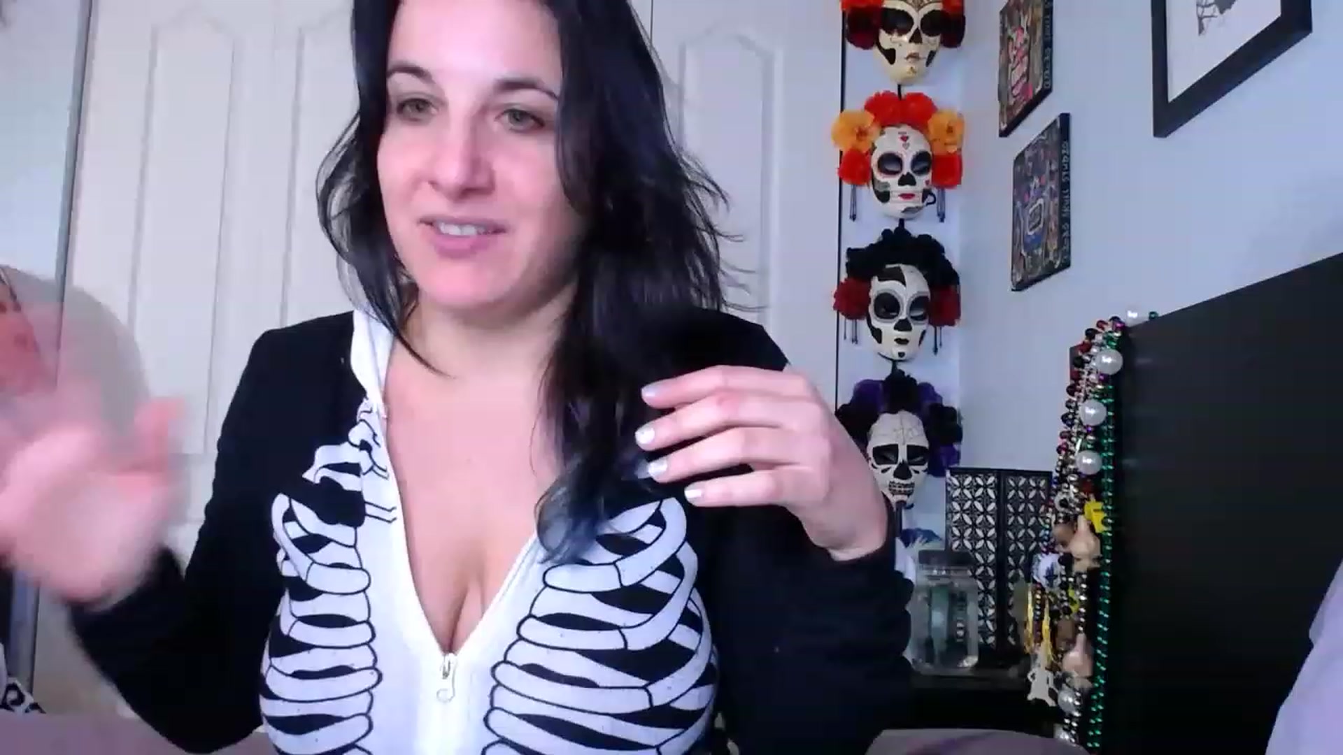 Gallery image thumbnail from abustybabe's myfreecams stream on, 12/19/2022, 23:24 image 14 of 20