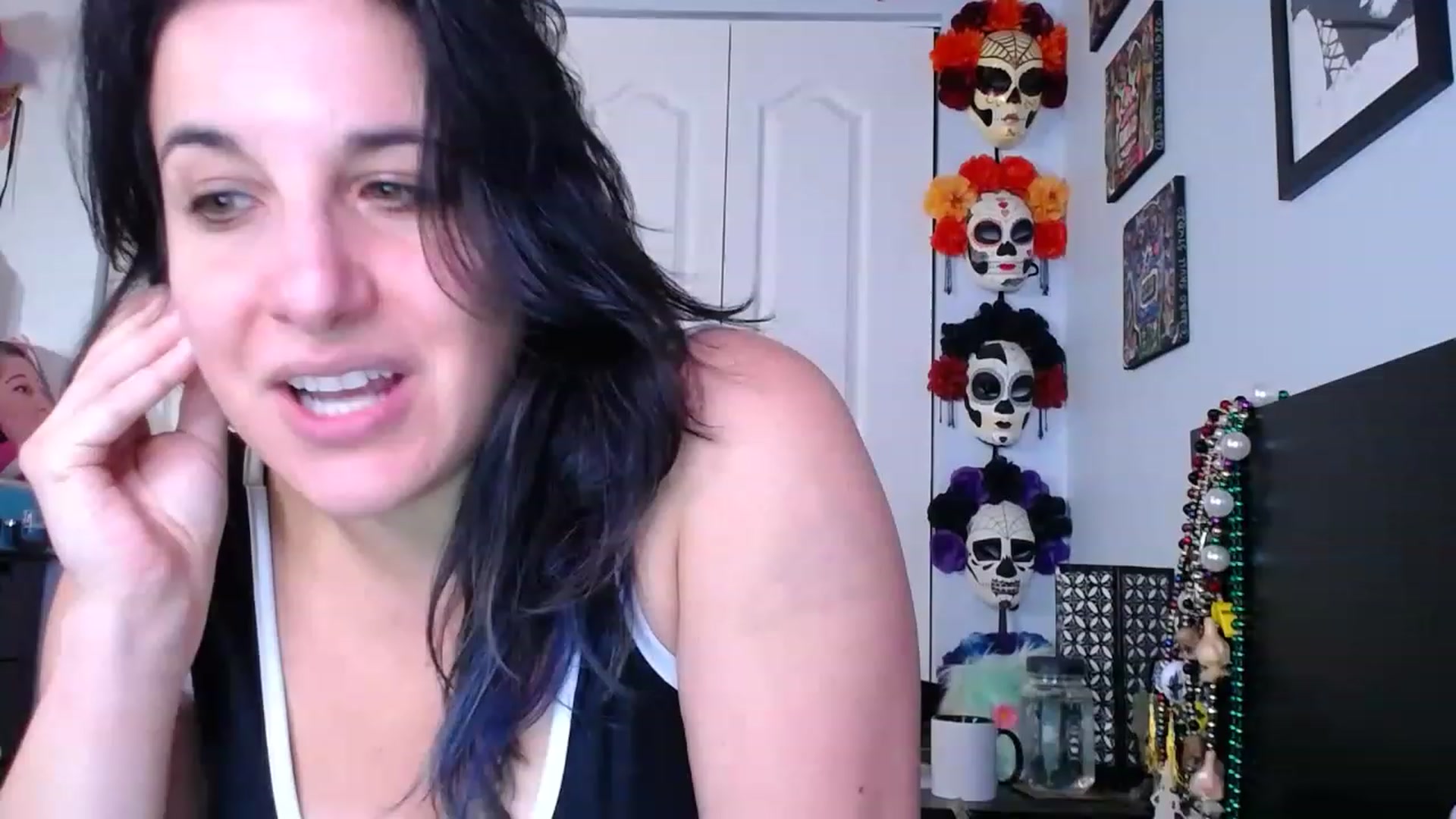 Gallery image thumbnail from abustybabe's myfreecams stream on, 12/19/2022, 23:24 image 4 of 20